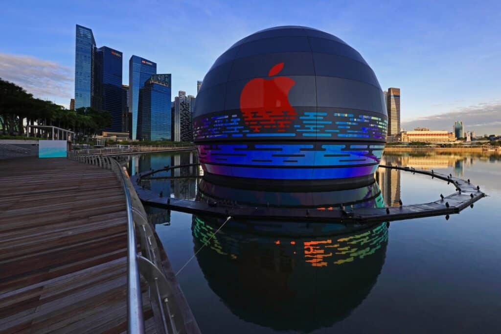 Floating Apple store singapore