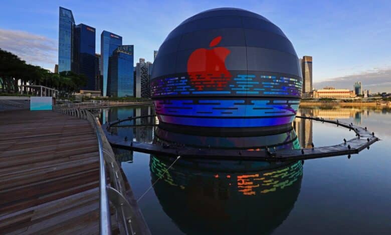 Floating Apple store singapore