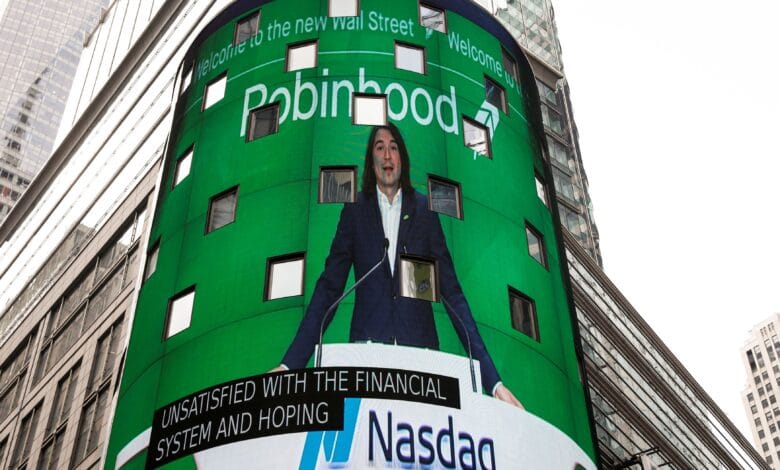 Robinhood's stock drops