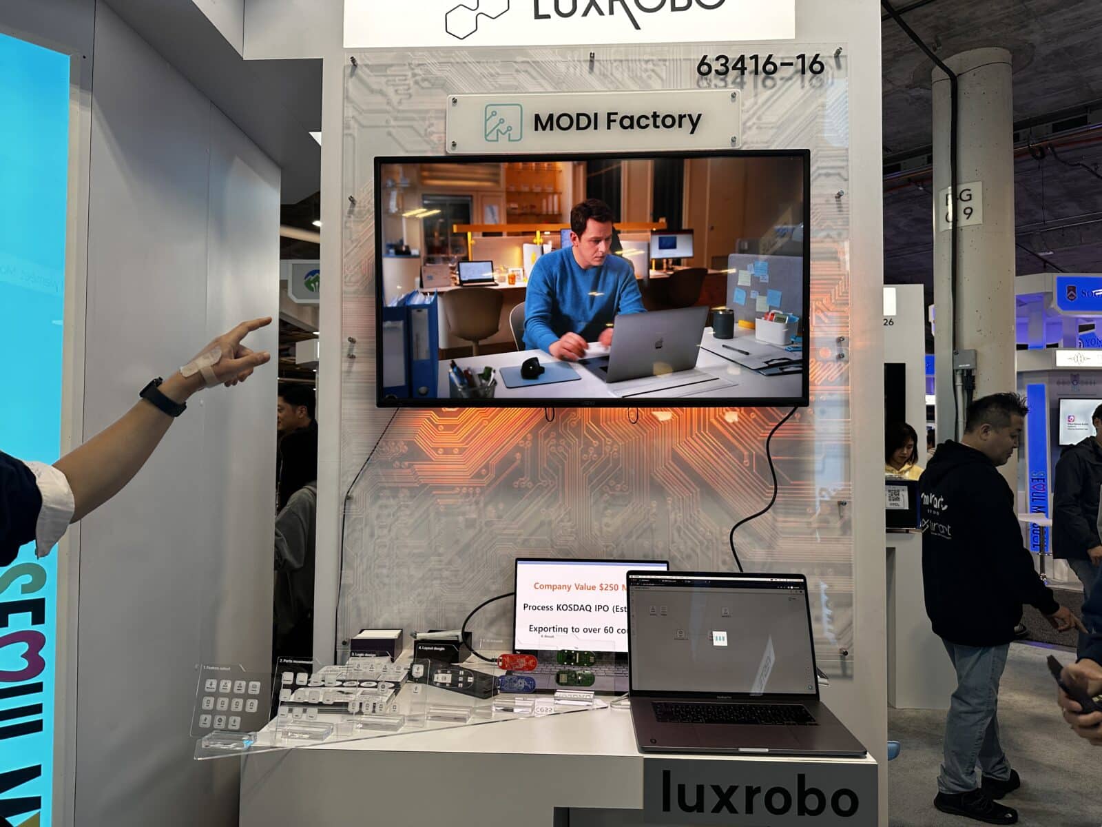 Interview CES 2024 LUXROBO IMG 5270 Luxrobo AI - Unlocking circuit design innovation: MODI's EDA revolution - CES 2024 Pavilion in Seoul