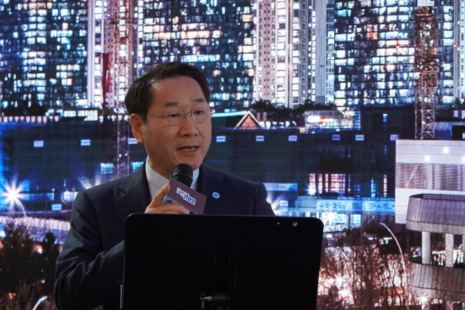 Mayor Yoo Jeong-bok vision Incheon first-class smart hub city Incheon IFEZ Pavilion