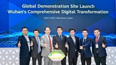 Wuhan and Huawei launch a global smart city demo site.