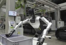Zoomlion unveils robotics innovations at WRC 2025, advancing smart manufacturing.