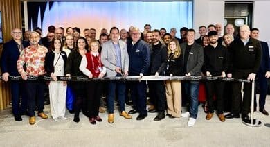 DXC Technology opens a London center to boost AI adoption and digital transformation.