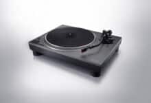 Technics SL-1500CS introduces ΔΣ-Drive tech, enhancing sound and design for vinyl fans.