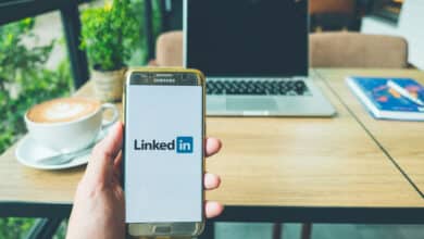 Best LinkedIn Post Generator with AI (2026) 1 98dbc513cd66d22a32afba8e19520131 Best LinkedIn Post Generator with AI (2026)